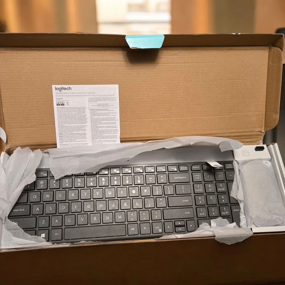 Logitech MK470 Slim Combo Wireless Keyboard and Mouse Set Ultra-Slim, Compact